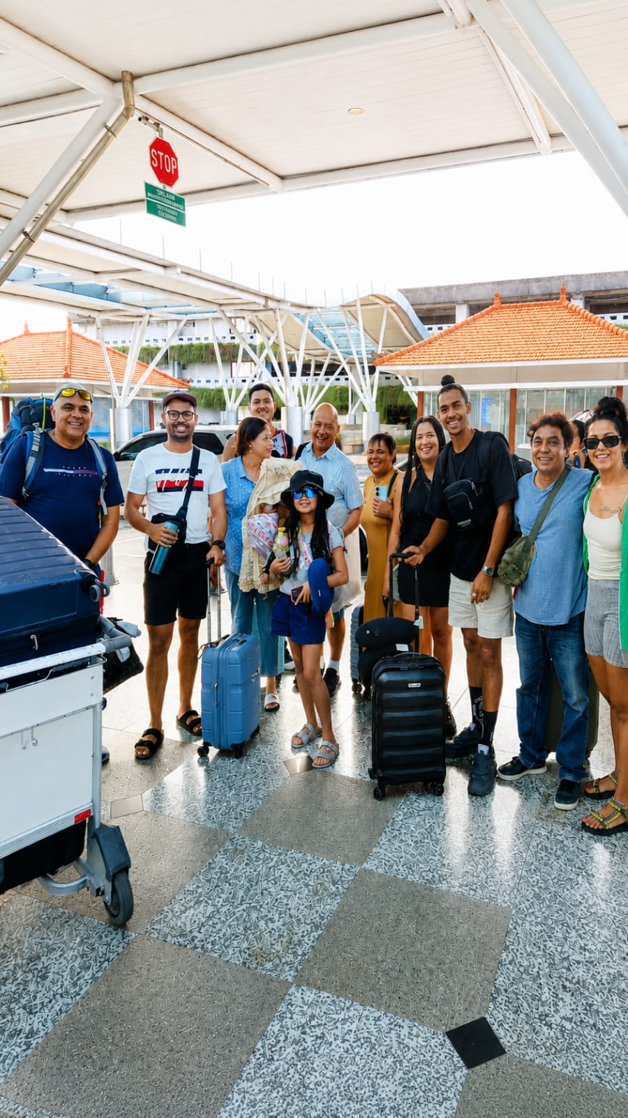 Islandora airport pickup with arriving guests